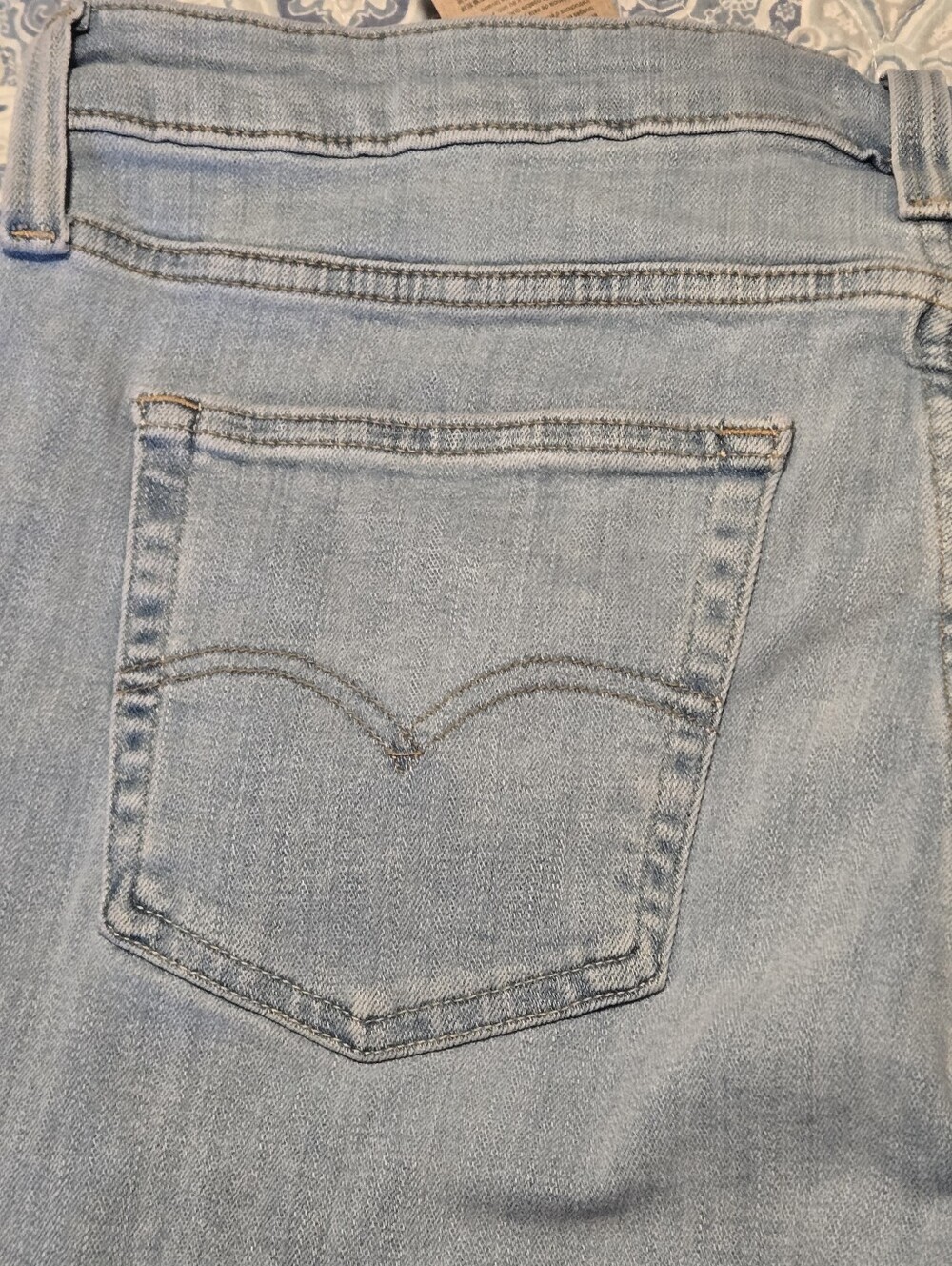 Levi's 721 High Rise Skinny Jeans Women's W34 L30 Light Wash Water<Less NWT - Picture 16 of 16